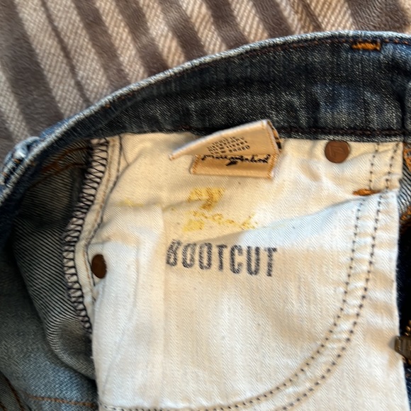 HP!! 🎉Seven bootcut Jeans - Picture 4 of 9